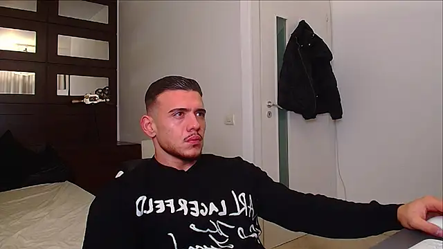 ElijahThorne online show from 11-29-25, 05:29