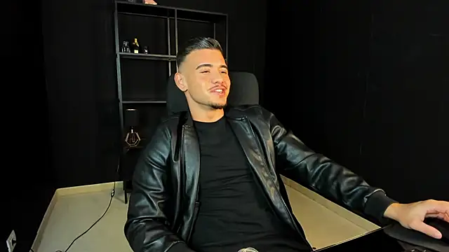 ElijahThorne online show from 04-16-26, 06:58