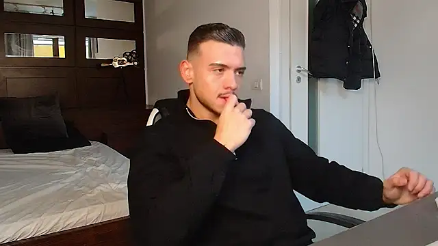 ElijahThorne online show from 01-13-26, 07:45