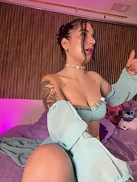 Hayley-Fox online show from 04-18-26, 01:08