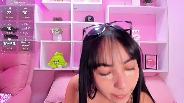 Snapshot of kittyMelvis chatting on 01-17-26, 04:10 kittyMelvis online show from 01-17-26, 04:10