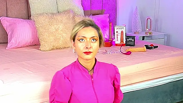 Lunitaa Diva online show from 12-19-25, 03:03