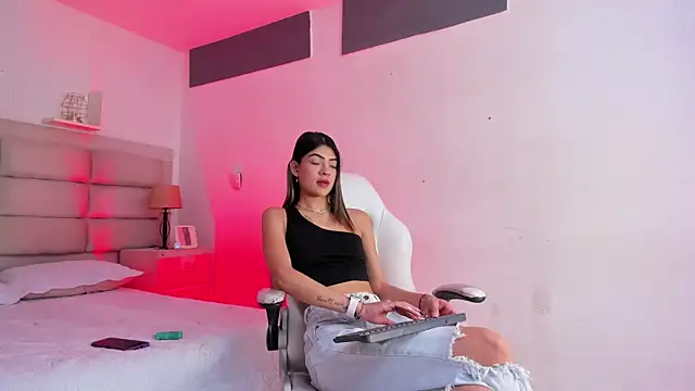 RenataMason online show from 12-14-25, 01:06