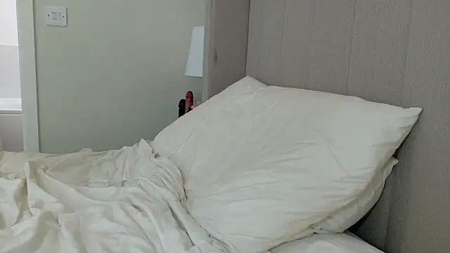 Ruby brooksxo online show from 04-19-26, 01:56