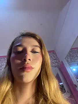 Snapshot of valeryfox__ chatting on 11-27-25, 11:32 valeryfox online show from 11-27-25, 11:32