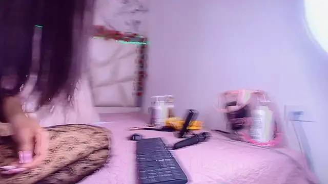 Snapshot of lili_jhonson chatting on 02-26-26, 11:54 lili jhonson online show from 02-26-26, 11:54