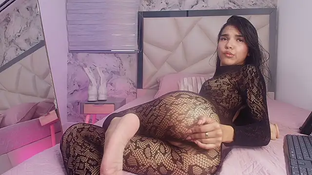 Snapshot of lili_jhonson chatting on 02-04-26, 11:49 lili jhonson online show from 02-04-26, 11:49