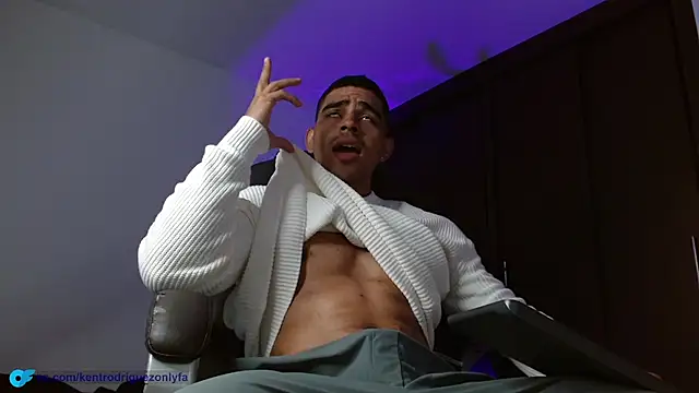 Snapshot of Kent_Rodriguez chatting on 12-13-25, 11:11 Kent Rodriguez online show from 12-13-25, 11:11