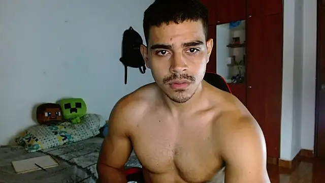 Snapshot of Kent_Rodriguez chatting on 06-28-26, 03:35 Kent Rodriguez online show from 06-28-26, 03:35