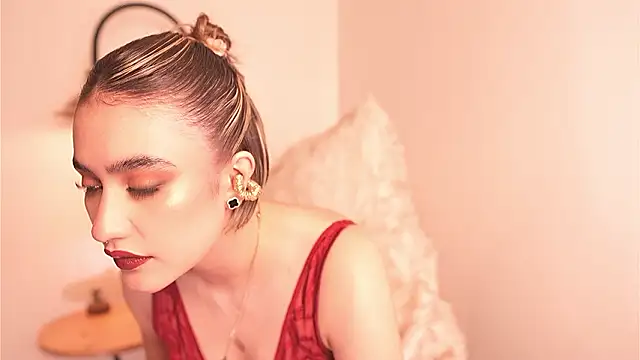 Mackenzie Lia online show from 02-14-26, 01:50