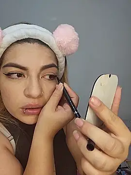 mila curvy online show from 12-15-25, 05:35