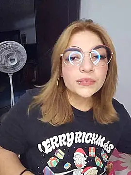 mila curvy online show from 12-21-25, 04:58