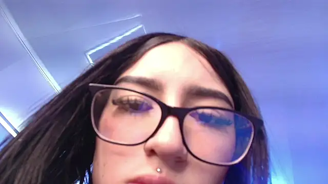 Emily andrews online show from 04-11-26, 07:17