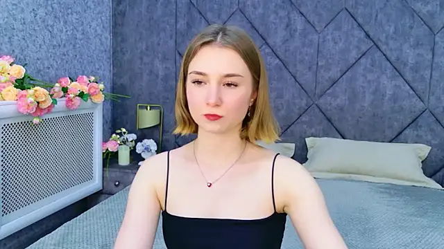 Janice Corona online show from 04-07-26, 03:47