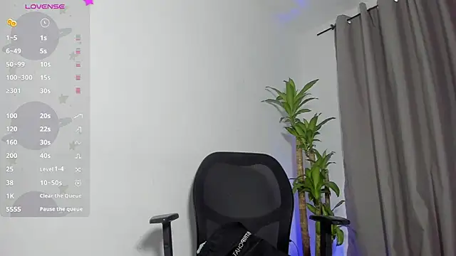 Catty Noir online show from 11-27-25, 09:37