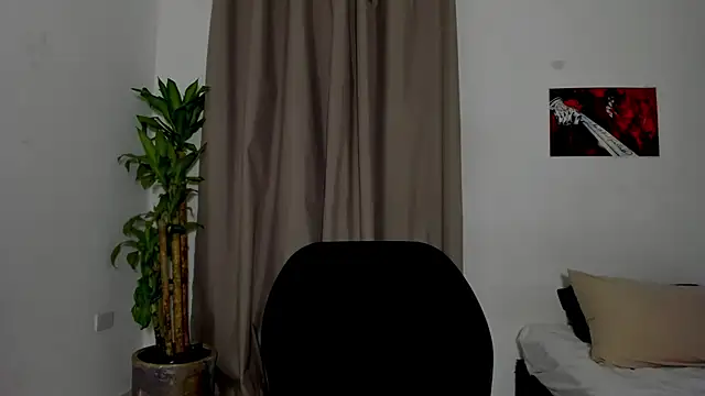 Catty Noir online show from 01-14-26, 02:37