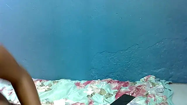 VirginPrincess06 online show from 02-11-26, 01:33