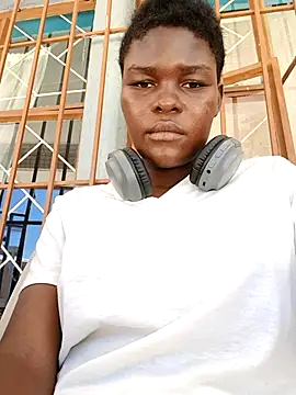 VirginPrincess06 online show from 02-05-26, 11:39