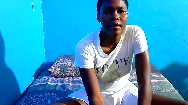 VirginPrincess06 online show from 01-13-26, 02:32