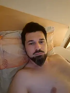 Snapshot of babayaga40 chatting on 11-21-25, 12:53 babayaga40 online show from 11-21-25, 12:53