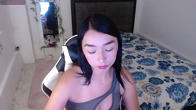 Ariel Laurentt online show from 07-18-26, 03:48