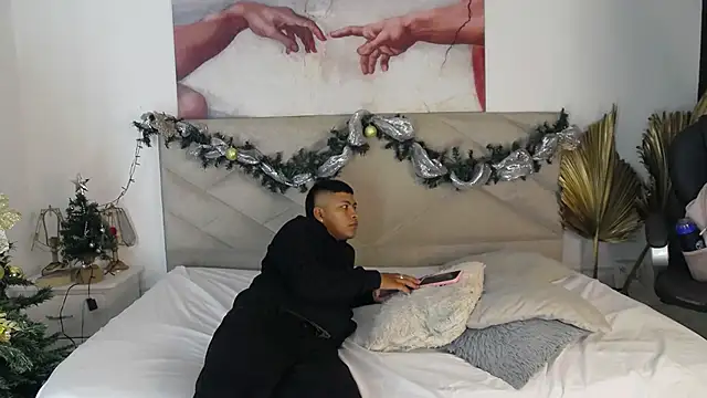 AlexisAndMartina3 online show from 12-05-25, 01:38