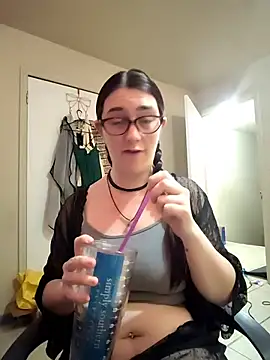 Snapshot of LaylaLucis chatting on 07-09-26, 12:22 LaylaLucis online show from 07-09-26, 12:22