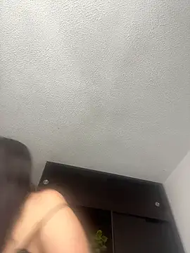 Snapshot of LyaRose chatting on 12-20-25, 03:26 LyaRose online show from 12-20-25, 03:26