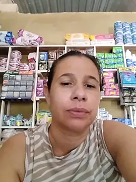 Snapshot of MIA-LARIOS chatting on 06-13-26, 03:32 MIA-LARIOS online show from 06-13-26, 03:32