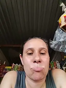 Snapshot of MIA-LARIOS chatting on 06-29-26, 09:47 MIA-LARIOS online show from 06-29-26, 09:47