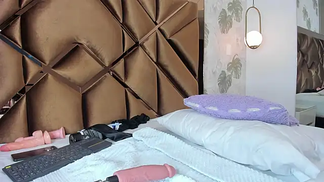 Alexa-Lynx online show from 04-14-26, 05:12