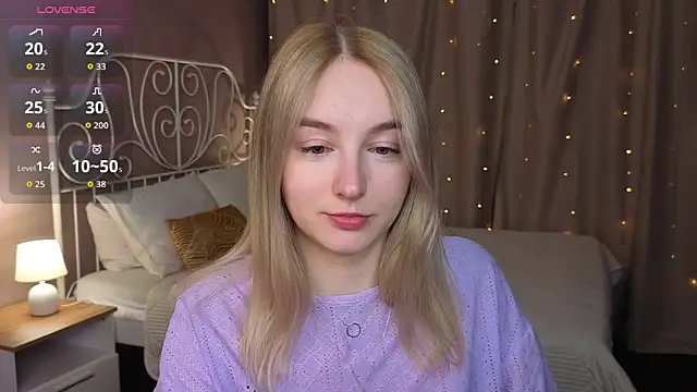 Snapshot of Shy_Polly chatting on 05-19-26, 12:04 Shy Polly online show from 05-19-26, 12:04