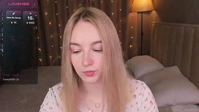 Snapshot of Shy_Polly chatting on 05-15-26, 12:08 Shy Polly online show from 05-15-26, 12:08