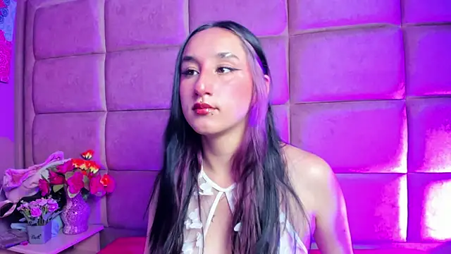 CharlotteStuart online show from 03-10-26, 03:32