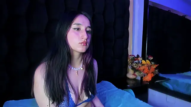 CharlotteStuart online show from 02-21-26, 04:58