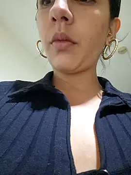 Snapshot of Monitaxhot chatting on 11-26-25, 01:05 Monitaxhot online show from 11-26-25, 01:05