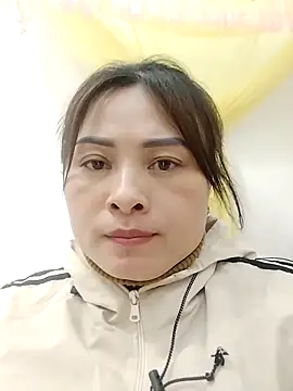 Snapshot of Swan-swan123 chatting on 11-23-25, 12:04 Swan-swan123 online show from 11-23-25, 12:04