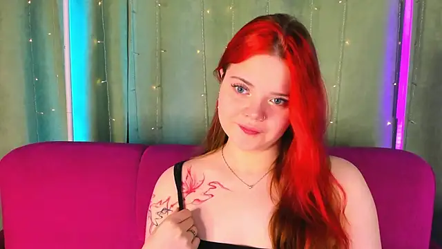 KellyFiery online show from 05-10-26, 01:09