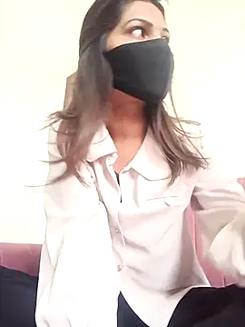 Lovely girl- online show from 02-17-26, 05:16