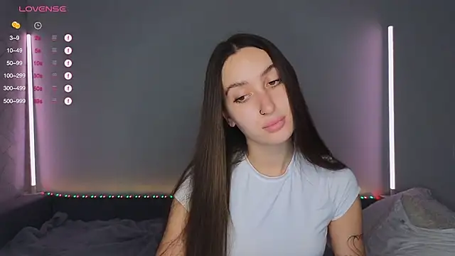 KikkyMi online show from 11-26-25, 08:09