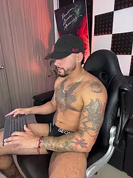 NikoHank online show from 11-25-25, 04:24