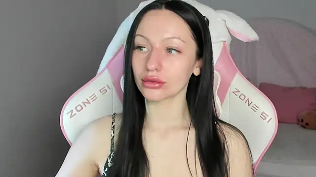 NaomiBlakes online show from 01-13-26, 05:33