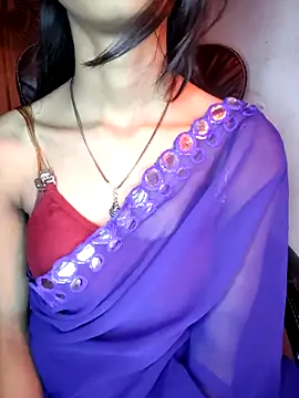 Snapshot of -AYUSHI01 chatting on 11-25-25, 06:03 -AYUSHI01 online show from 11-25-25, 06:03