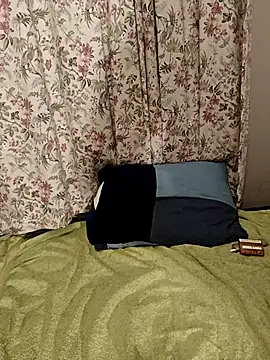 Susiee Redd online show from 12-21-25, 02:41