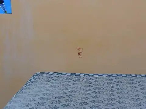 Snapshot of Honey_Baby1 chatting on 04-08-26, 05:20 Honey Baby1 online show from 04-08-26, 05:20