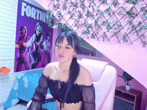 maiaratutti303av online show from 11-21-25, 03:22