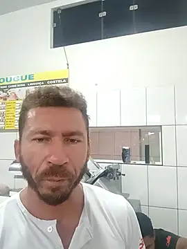 RobertoLuiz84 online show from 05-05-26, 01:47