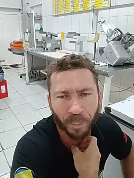RobertoLuiz84 online show from 05-13-26, 04:47
