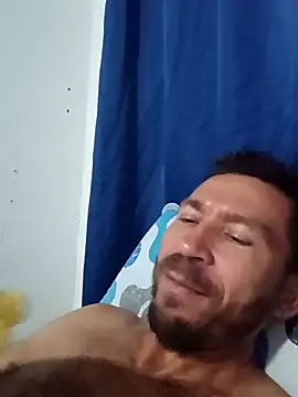 RobertoLuiz84 online show from 12-21-25, 07:26