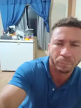 RobertoLuiz84 online show from 06-23-26, 02:20